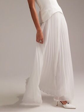 Marciano White Pleated Pant Fully Lined
